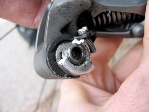 20051217-bicyclePartsFailures004.jpg